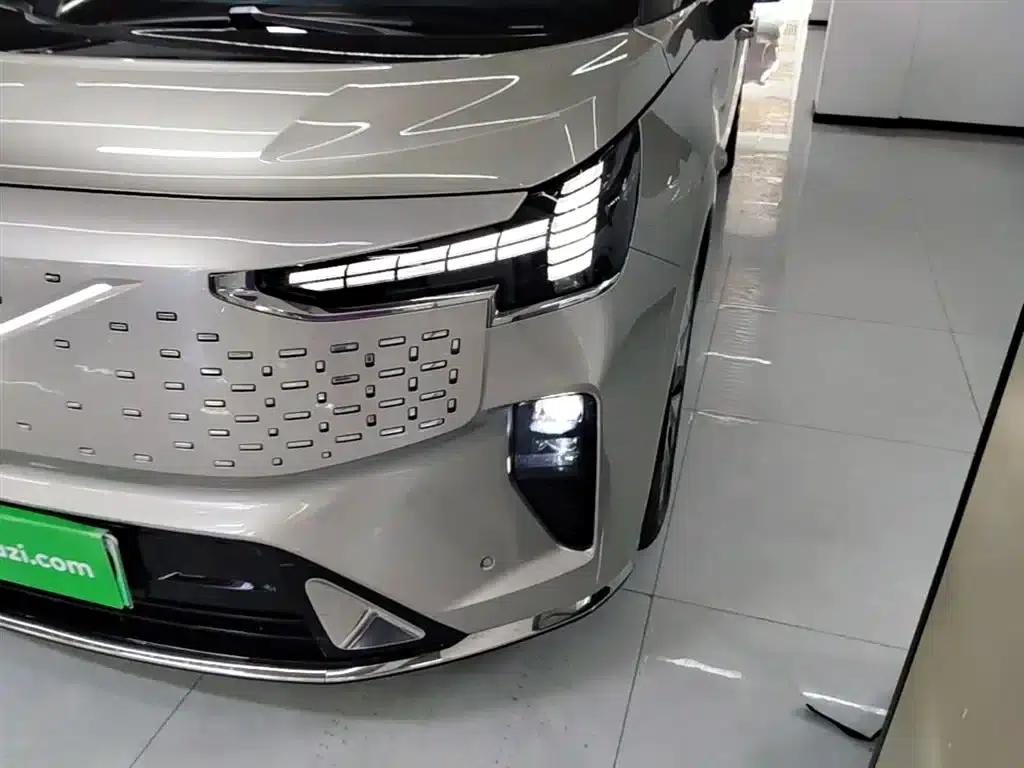 Volvo EM90 2025 Ultra 6-seater — миниатюра 24