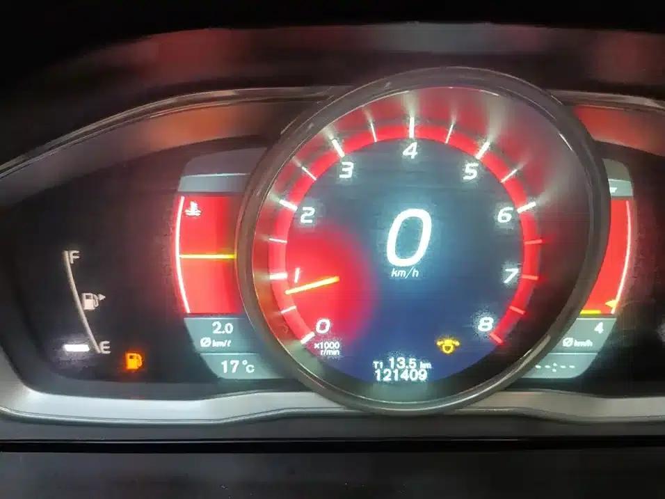2014 Volvo S80L 2.0T T5 Inscription Executive Edition — миниатюра 15