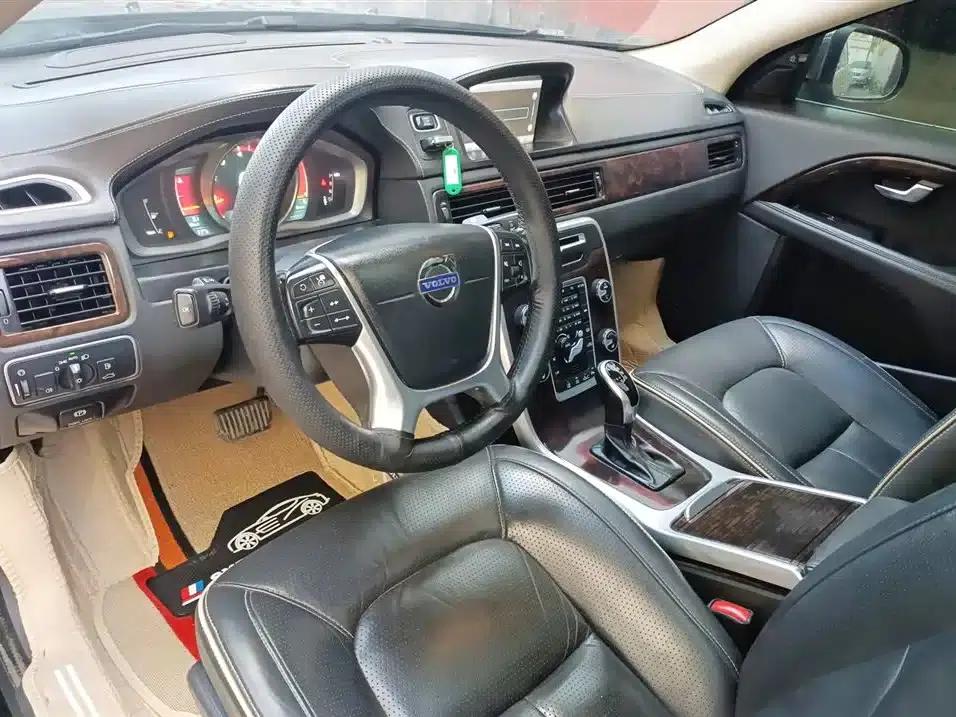 2014 Volvo S80L 2.0T T5 Inscription Executive Edition — миниатюра 8