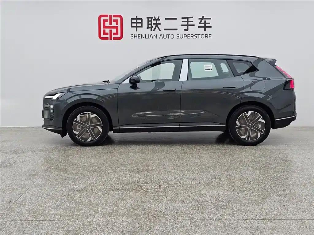 2026 Volvo XC70 Plug-in Hybrid, All-Wheel Drive, Long Range Core — миниатюра 14