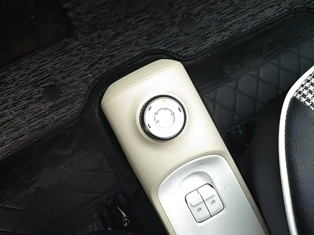 Hongguang MINIEV 2024 Third Generation 215km/h Youth Edition — миниатюра 14