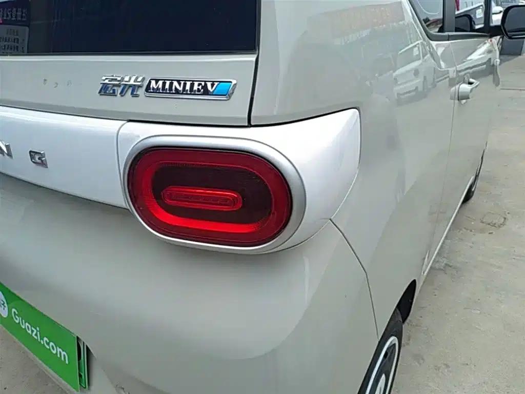 Hongguang MINIEV 2024 Third Generation 215km/h Youth Edition — миниатюра 8