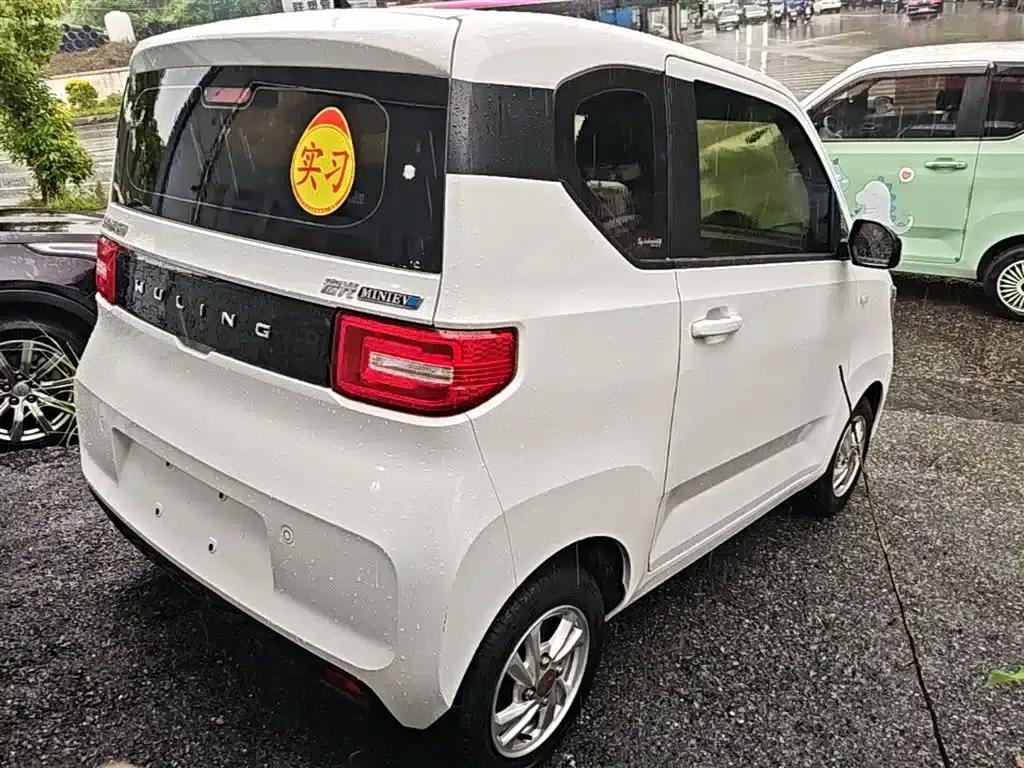 Hongguang MINIEV 2020 Model, Comfort Edition, Lithium Iron Phosphate — миниатюра 7