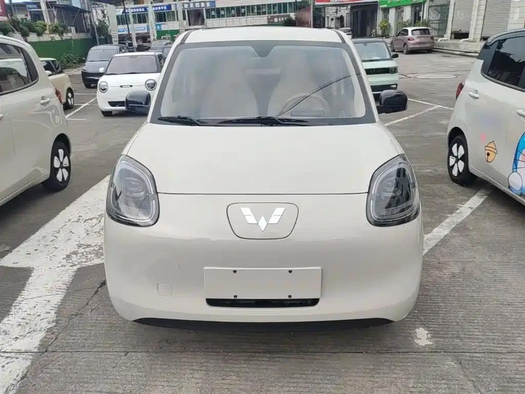 Hongguang MINIEV 2025 Fourth Generation Four-Door Advanced Model — миниатюра 3