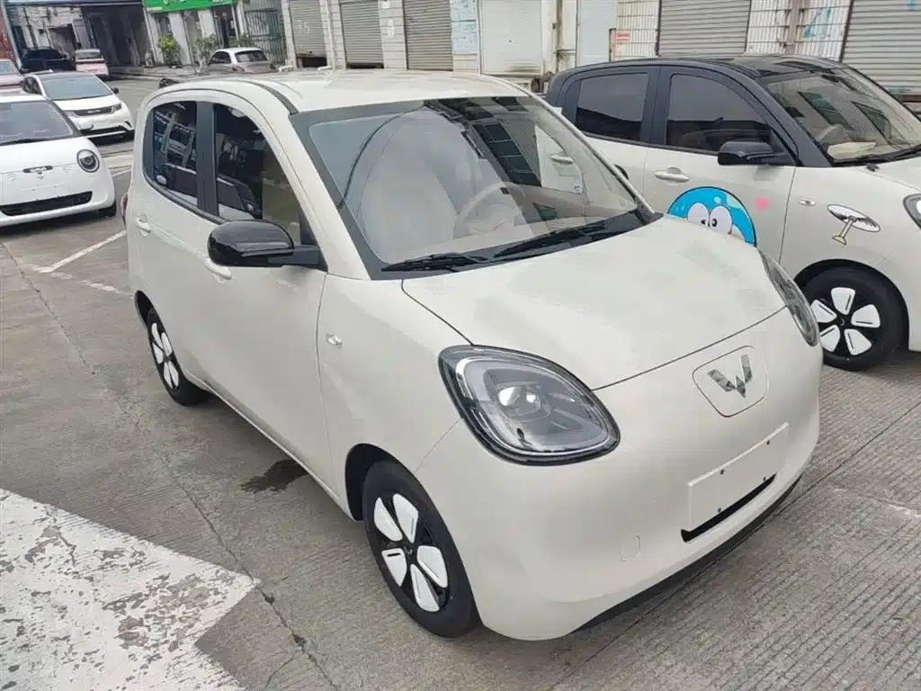 Hongguang MINIEV 2025 Fourth Generation Four-Door Advanced Model — миниатюра 4
