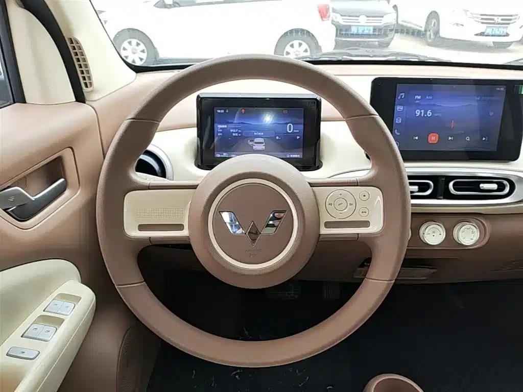 Hongguang MINIEV 2025 Fourth Generation Four-Door Premium Edition — миниатюра 11