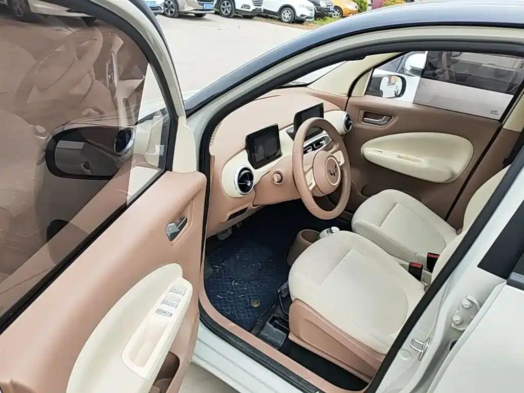 Hongguang MINIEV 2025 Fourth Generation Four-Door Premium Edition — миниатюра 16