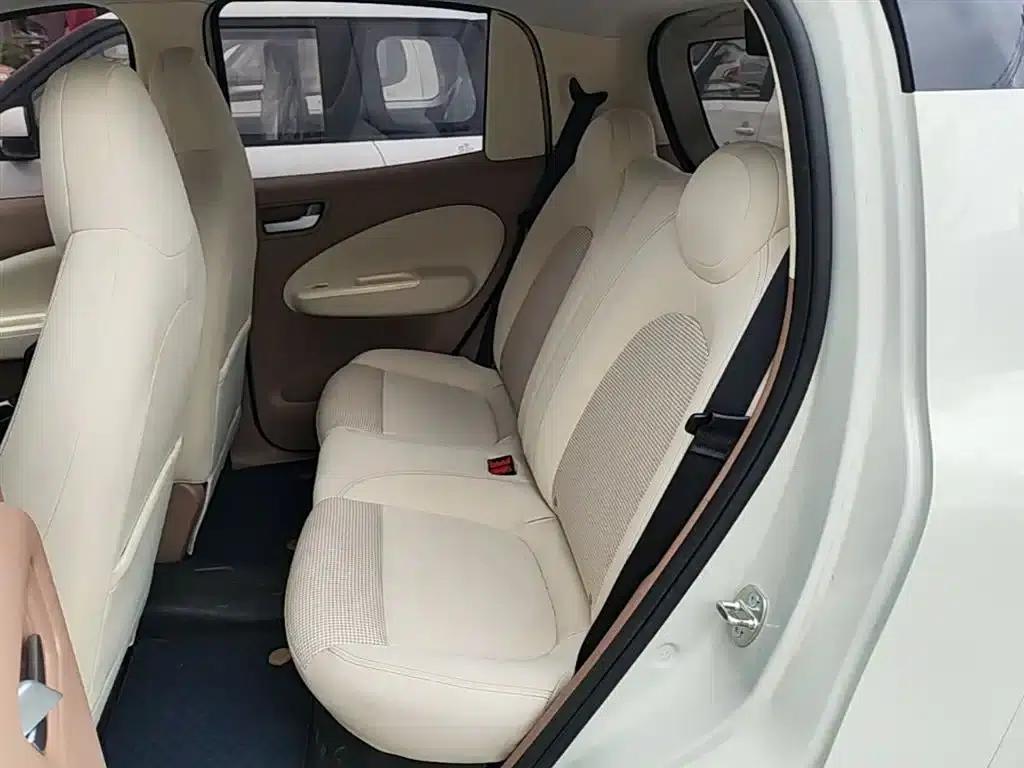 Hongguang MINIEV 2025 Fourth Generation Four-Door Premium Edition — миниатюра 17
