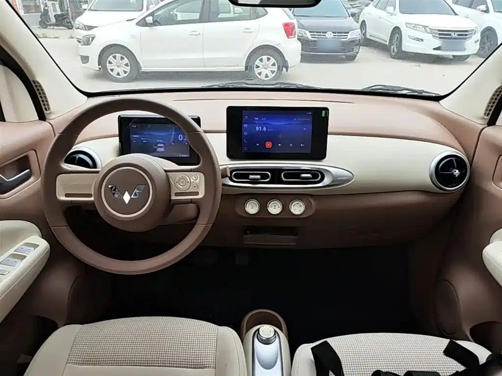 Hongguang MINIEV 2025 Fourth Generation Four-Door Premium Edition — миниатюра 10