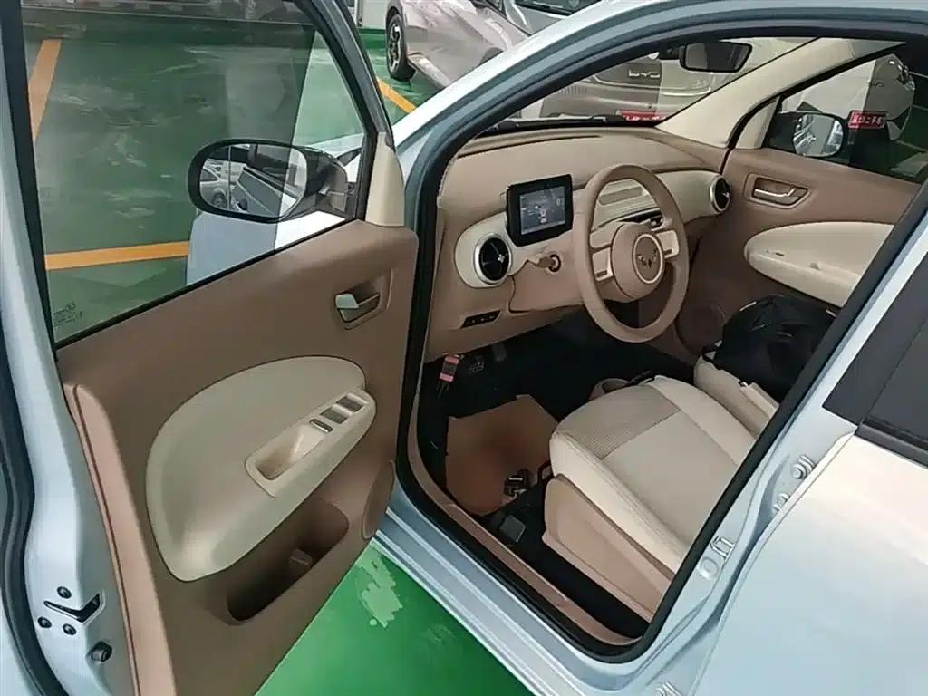 Hongguang MINIEV 2025 Fourth Generation Four-Door Advanced Model — миниатюра 16