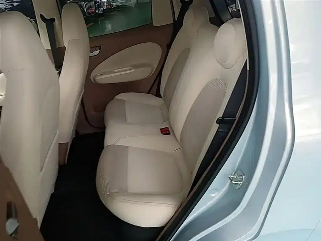 Hongguang MINIEV 2025 Fourth Generation Four-Door Advanced Model — миниатюра 17