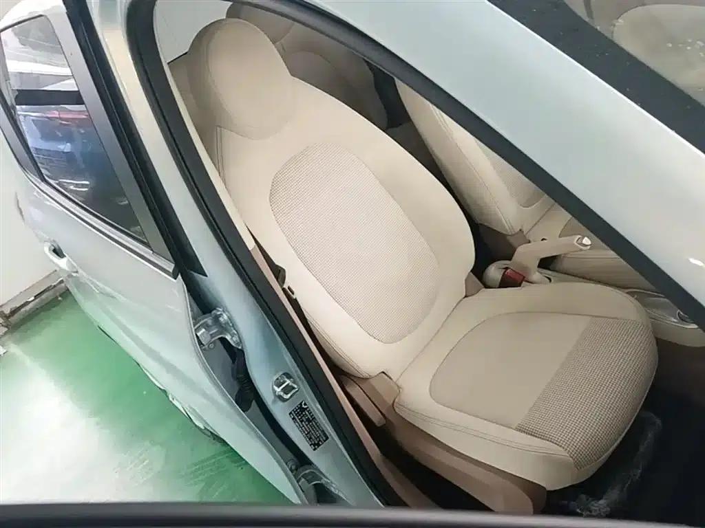 Hongguang MINIEV 2025 Fourth Generation Four-Door Advanced Model — миниатюра 25