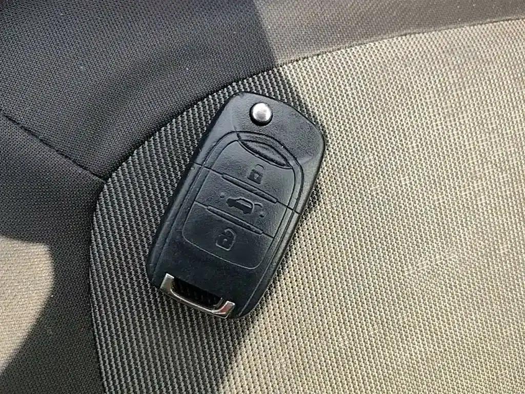 Hongguang MINIEV 2020 Model, Comfort Edition, Lithium Iron Phosphate — миниатюра 9