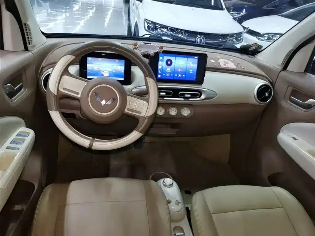 Hongguang MINIEV 2025 Fourth Generation Four-Door Premium+ Edition — миниатюра 10