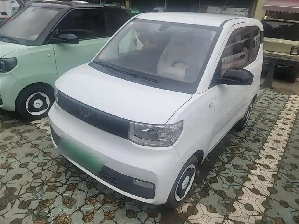 Hongguang MINIEV 2022 Enjoy Edition (Lithium Iron Phosphate) — миниатюра 2