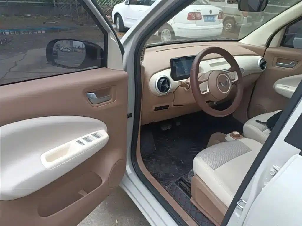 Hongguang MINIEV 2025 Fourth Generation Four-Door Advanced Model — миниатюра 16