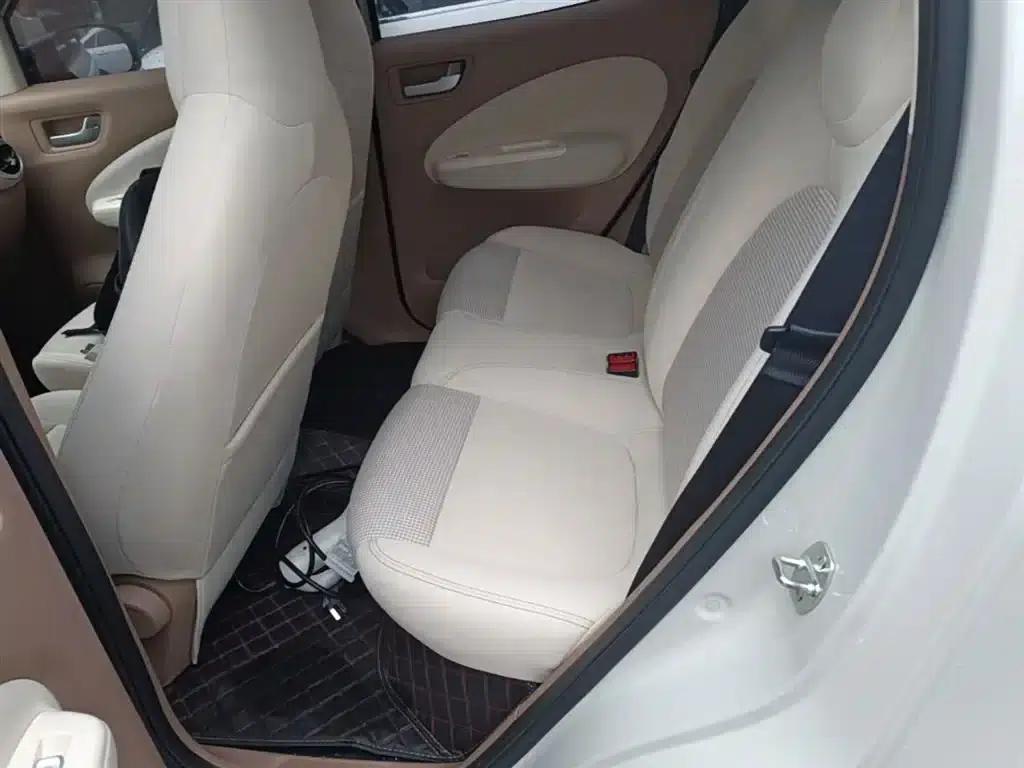 Hongguang MINIEV 2025 Fourth Generation Four-Door Advanced Model — миниатюра 17