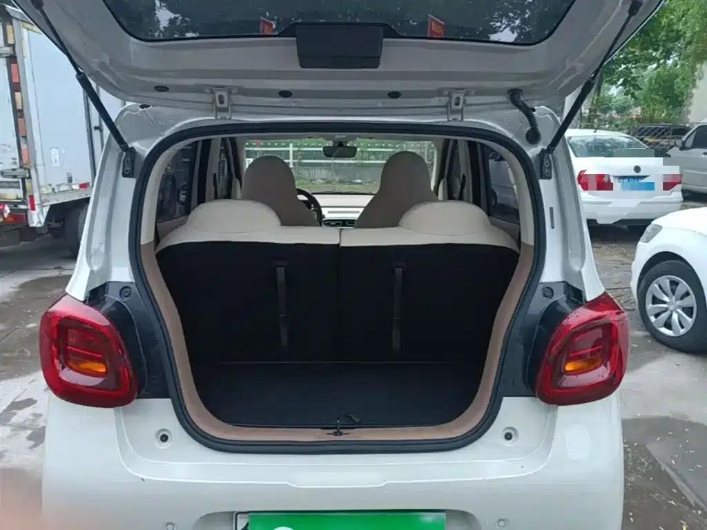 Hongguang MINIEV 2025 Fourth Generation Four-Door Advanced Model — миниатюра 19