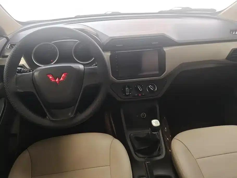Wuling Hongguang 2021 1.5L S Standard LAR — миниатюра 12