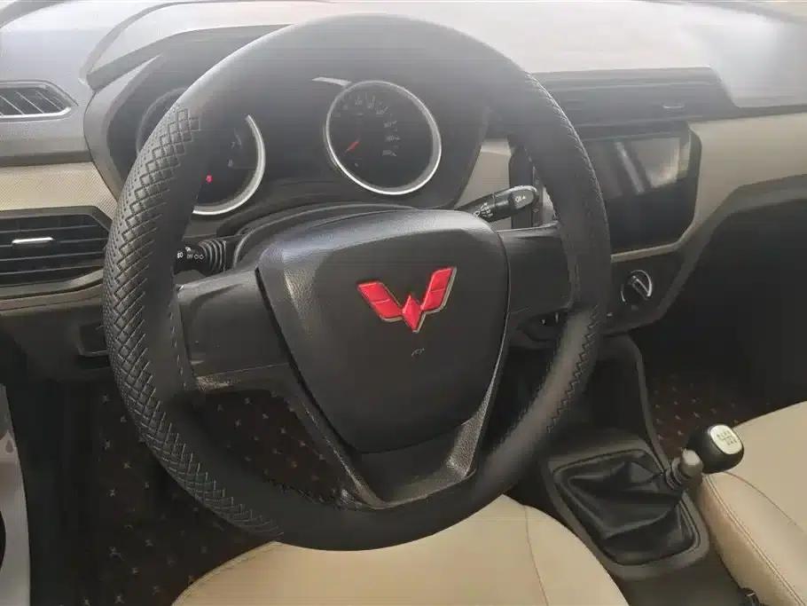 Wuling Hongguang 2021 1.5L S Standard LAR — миниатюра 15