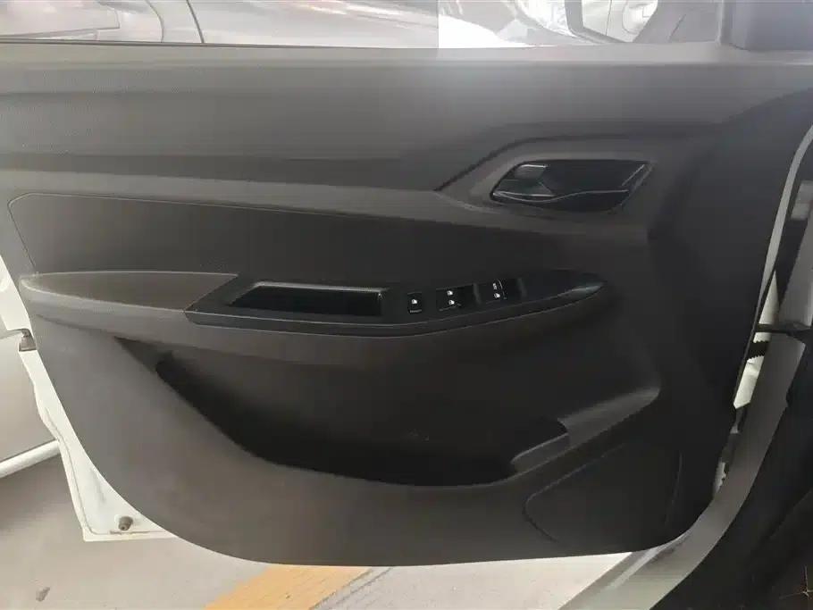 Wuling Hongguang 2021 1.5L S Standard LAR — миниатюра 7