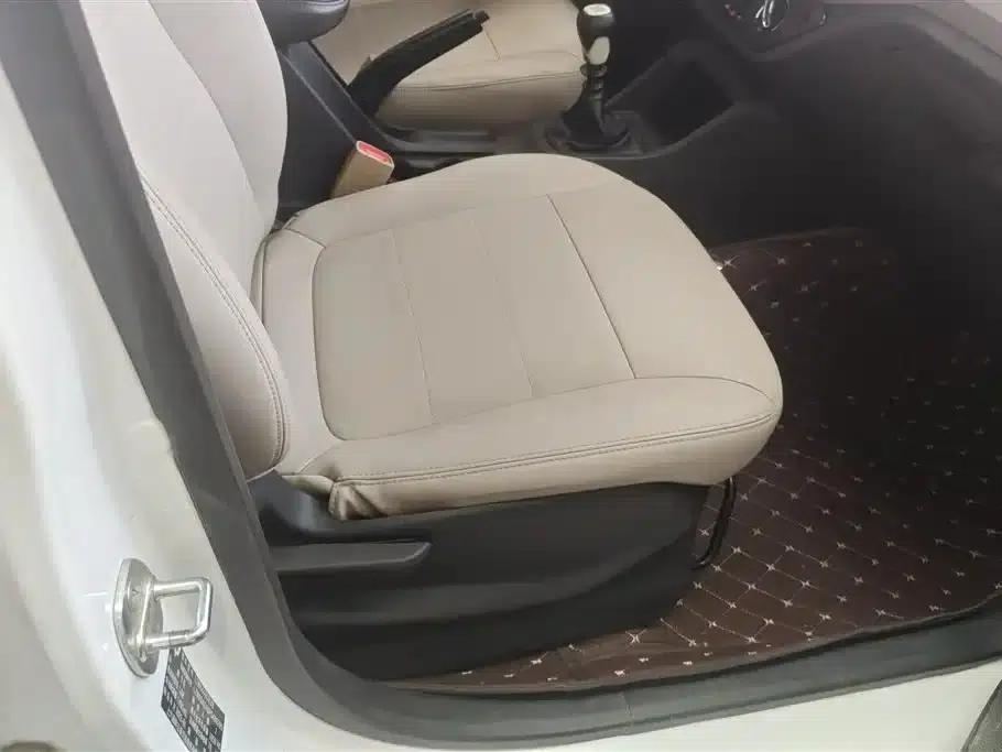 Wuling Hongguang 2021 1.5L S Standard LAR — миниатюра 8