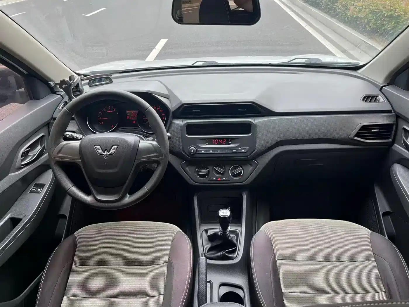 Wuling Hongguang 2019 1.5L S Basic Model (National VI Emission Standard) LAR — миниатюра 7