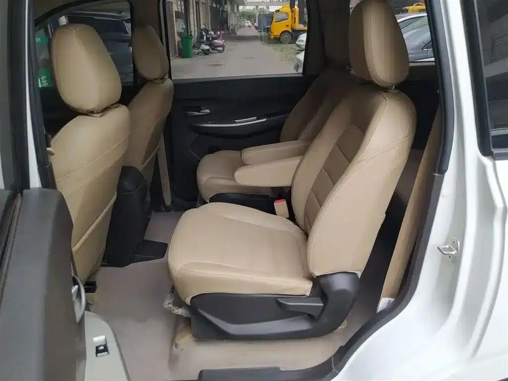 Wuling Hongguang 2018 1.5L S Comfort Model L2B — миниатюра 8
