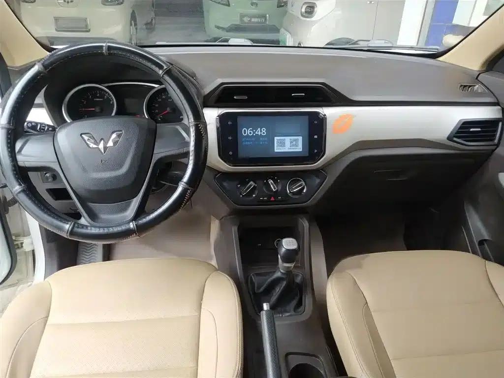 Wuling Hongguang 2018 1.5L S Comfort Model L2B — миниатюра 10