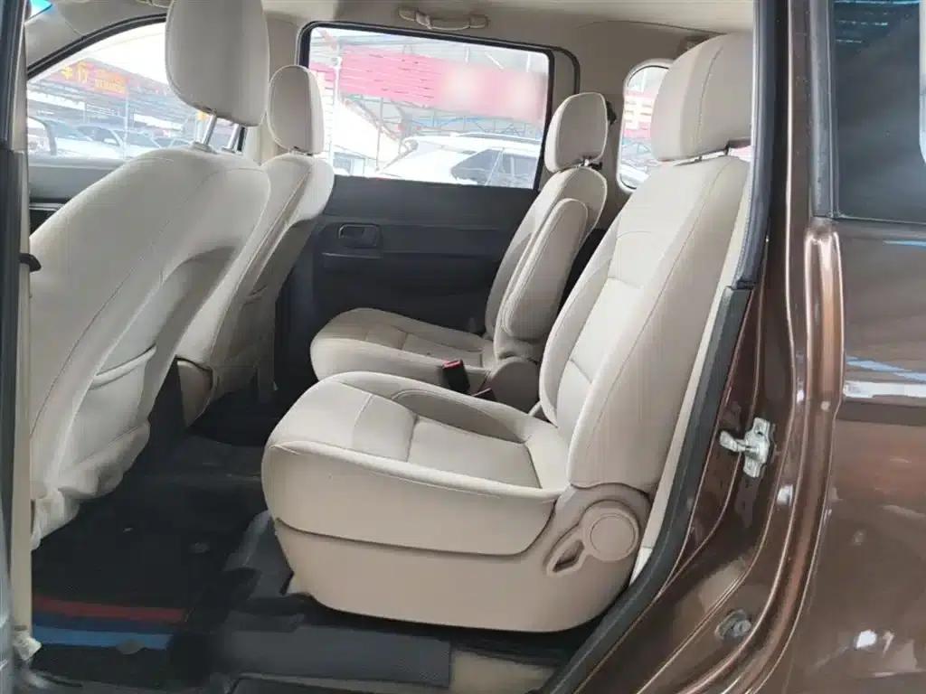 Wuling Hongguang 2014 1.5L S Standard Edition — миниатюра 17