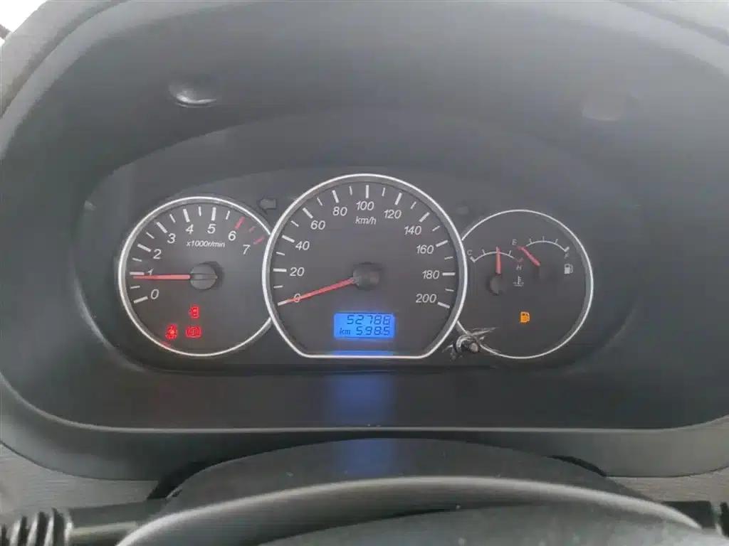 Wuling Hongguang 2014 1.5L S Standard Edition — миниатюра 12