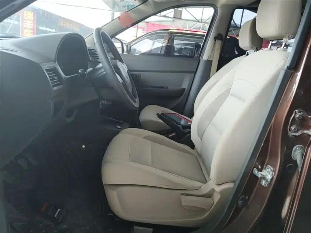 Wuling Hongguang 2014 1.5L S Standard Edition — миниатюра 15