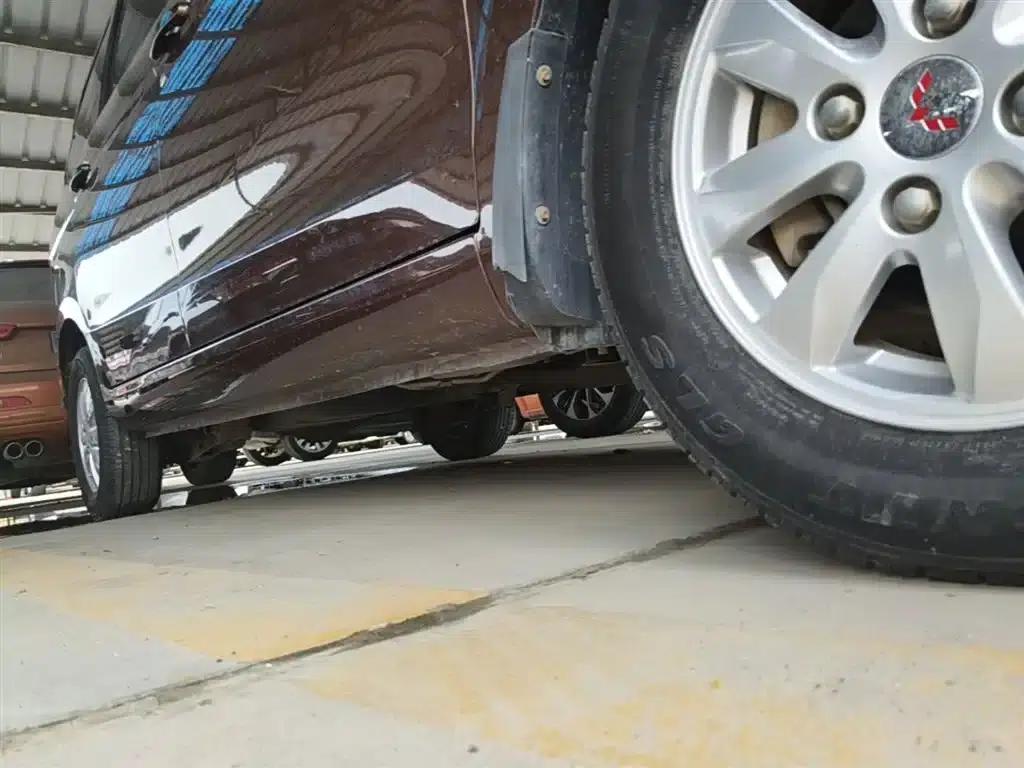 Wuling Hongguang 2014 1.5L S Standard Edition — миниатюра 21