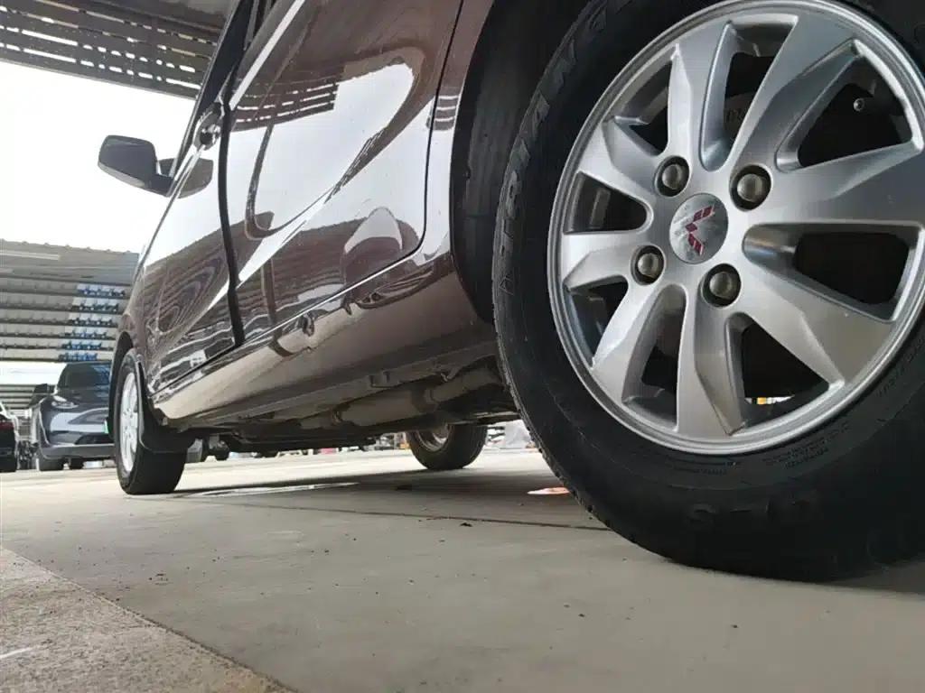 Wuling Hongguang 2014 1.5L S Standard Edition — миниатюра 22