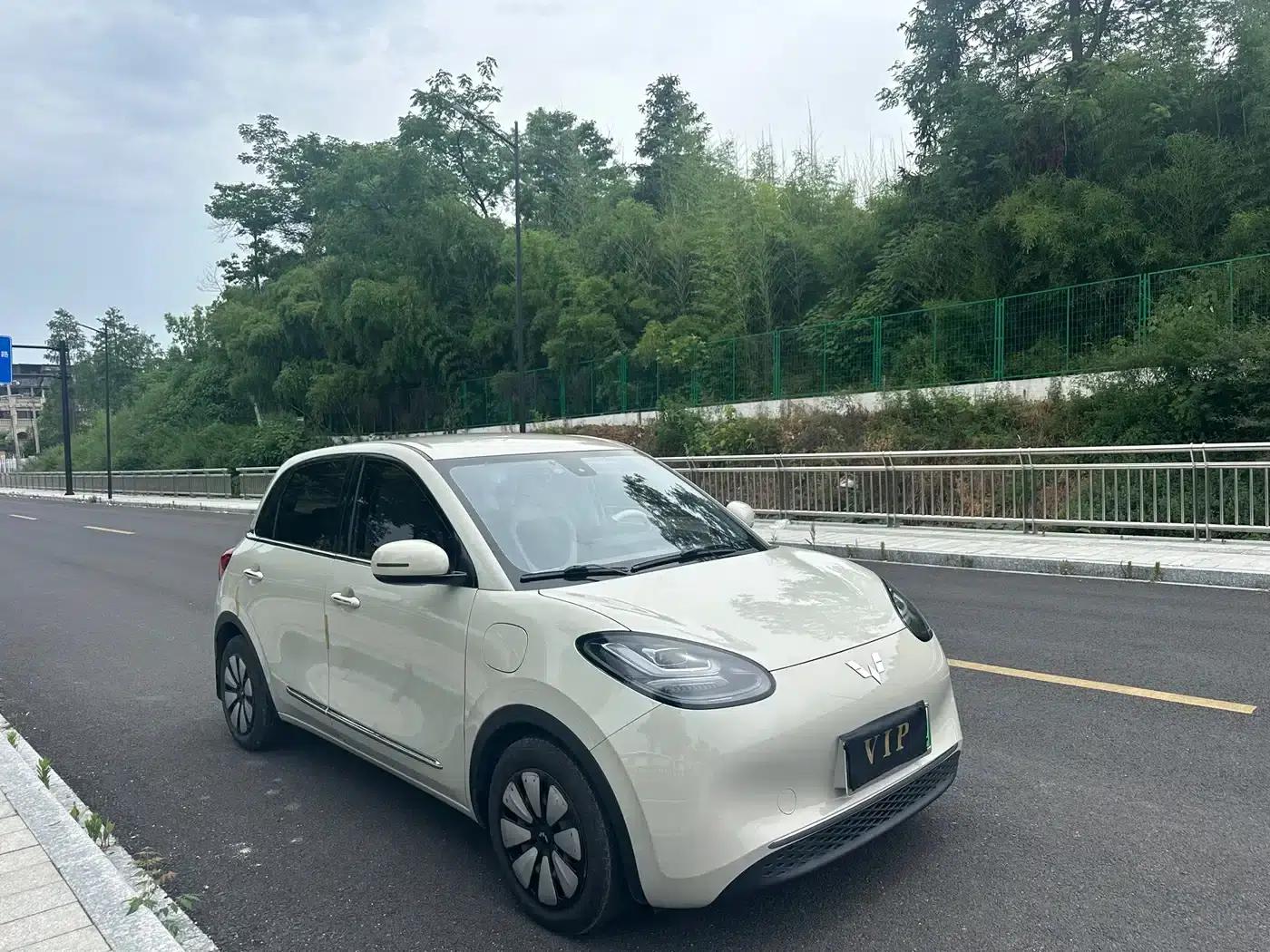 Wuling Bingo 2023 Model, 203km Comfort Edition — миниатюра 1