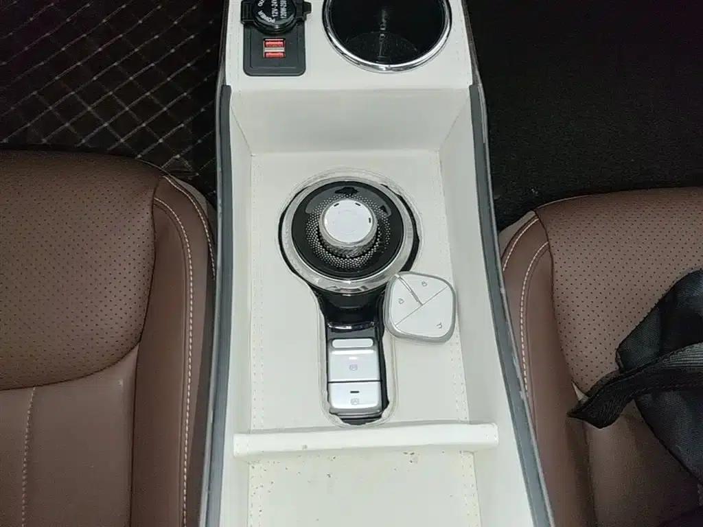 Wuling Bingo 2024 Model, 333km Range, Lingxi Connected Edition — миниатюра 14