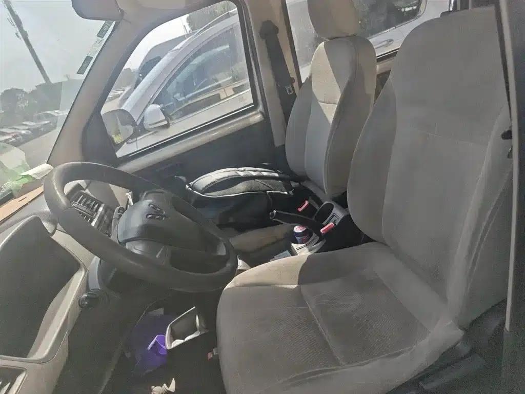 Wuling Rongguang 2014 1.2L S Basic Model — миниатюра 8
