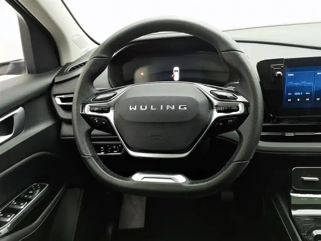 Wuling Capgemini 2020 1.5T CVT Flagship Edition — миниатюра 11