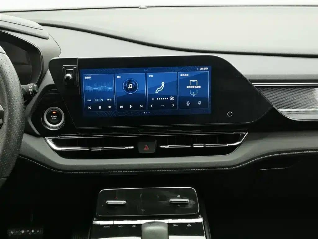 Wuling Capgemini 2020 1.5T CVT Flagship Edition — миниатюра 12