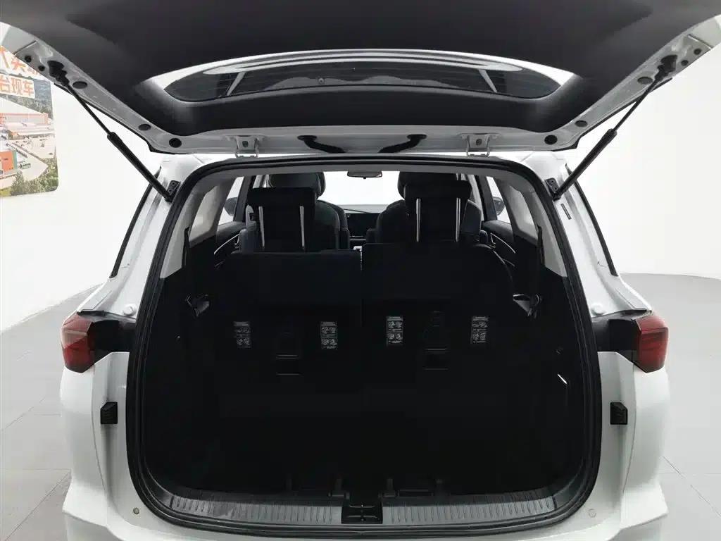 Wuling Capgemini 2020 1.5T CVT Flagship Edition — миниатюра 16