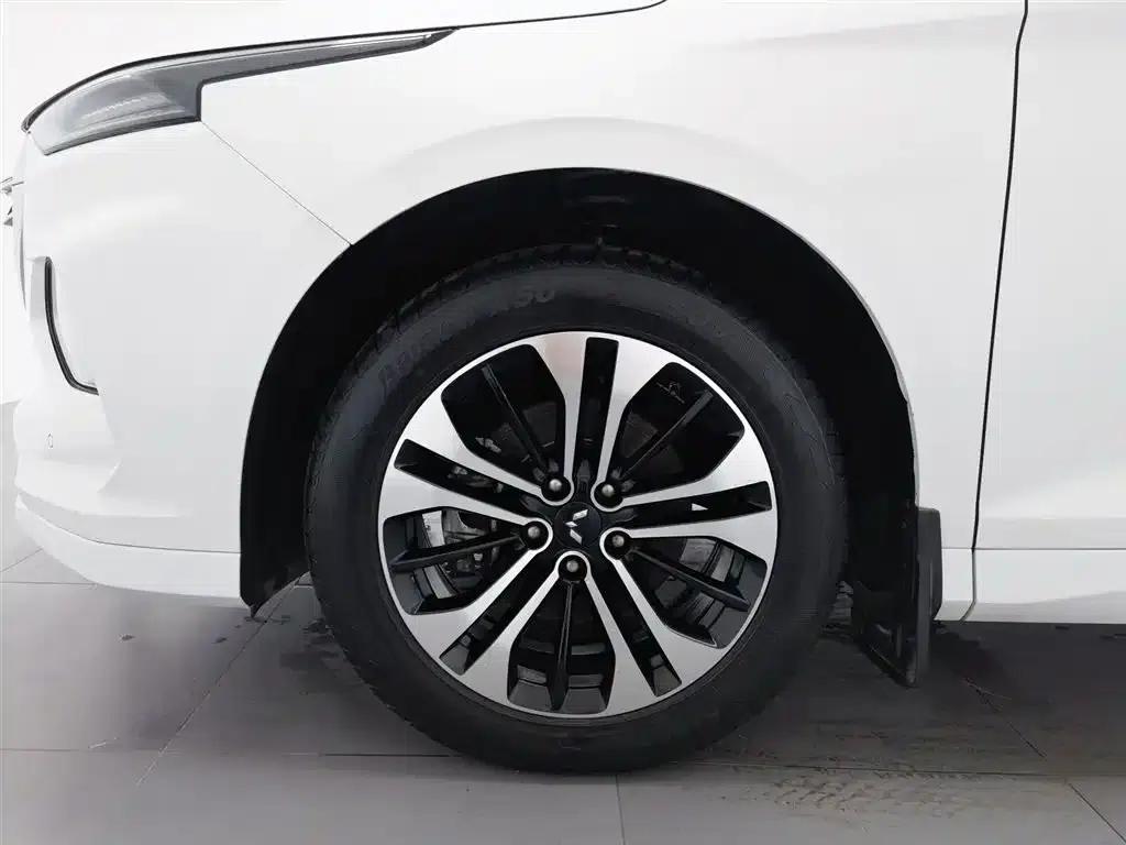 Wuling Capgemini 2020 1.5T CVT Flagship Edition — миниатюра 17