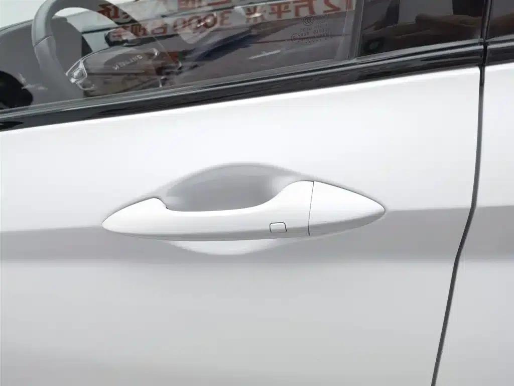 Wuling Capgemini 2020 1.5T CVT Flagship Edition — миниатюра 18