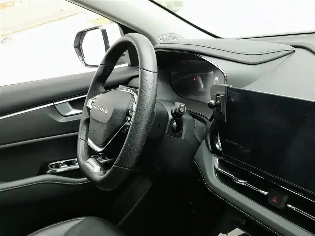 Wuling Capgemini 2020 1.5T CVT Flagship Edition — миниатюра 22