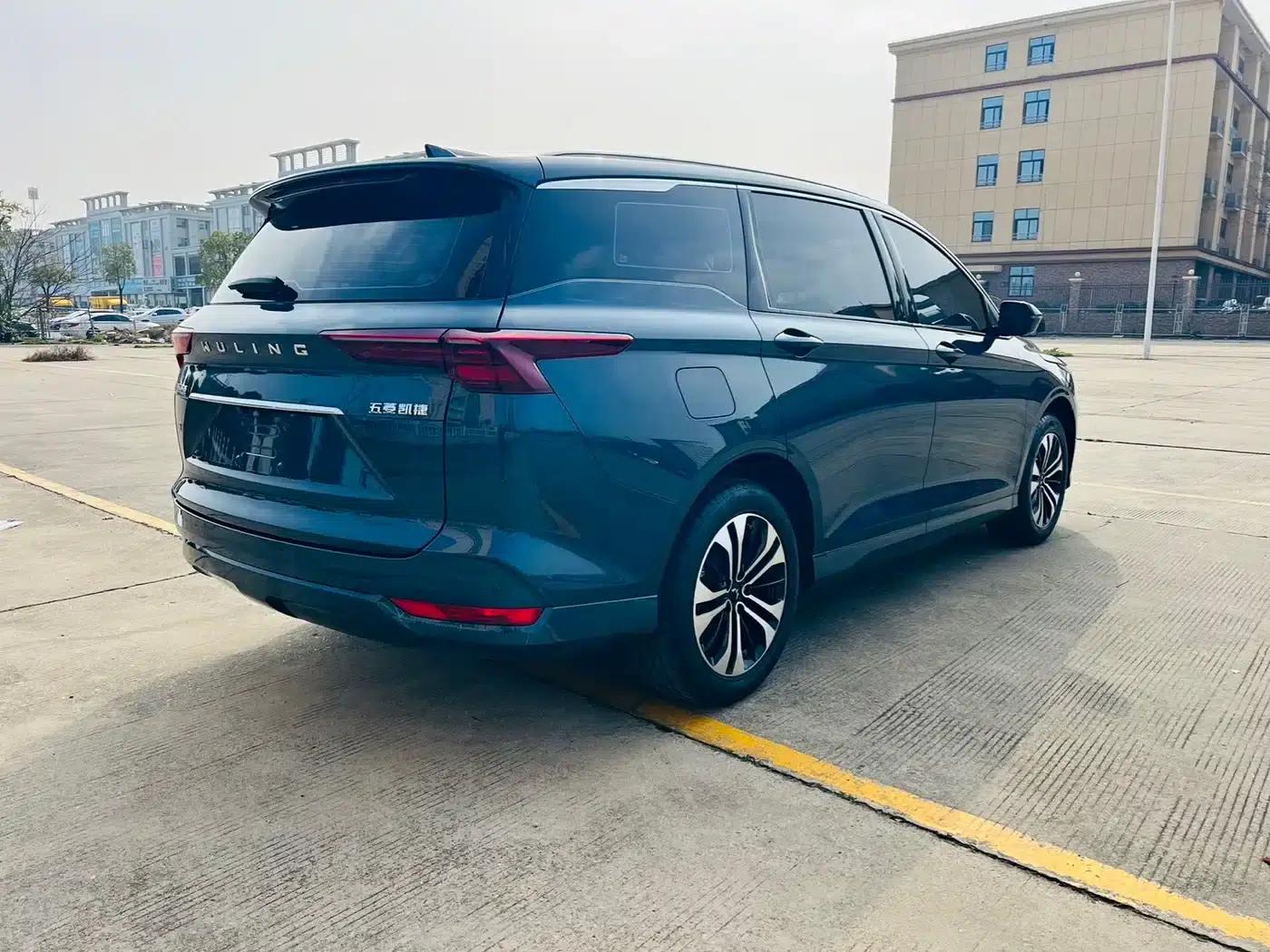 Wuling Capgemini 2022 1.5T CVT Flagship Edition — миниатюра 13