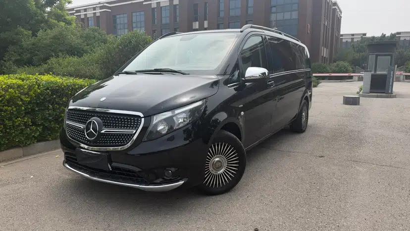 Mercedes-Benz Vito 2018 2.0T Elite Version 7 Seats China VI Emission Standard — миниатюра 1