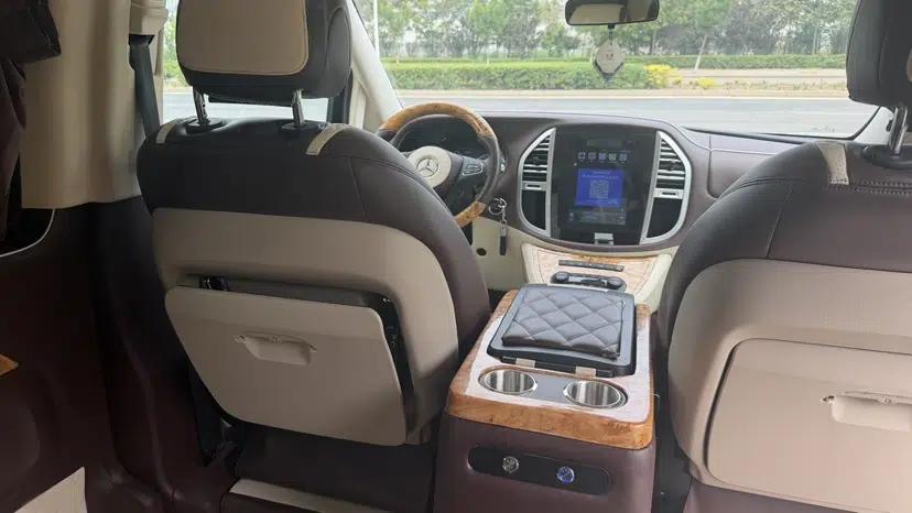 Mercedes-Benz Vito 2018 2.0T Elite Version 7 Seats China VI Emission Standard — миниатюра 13