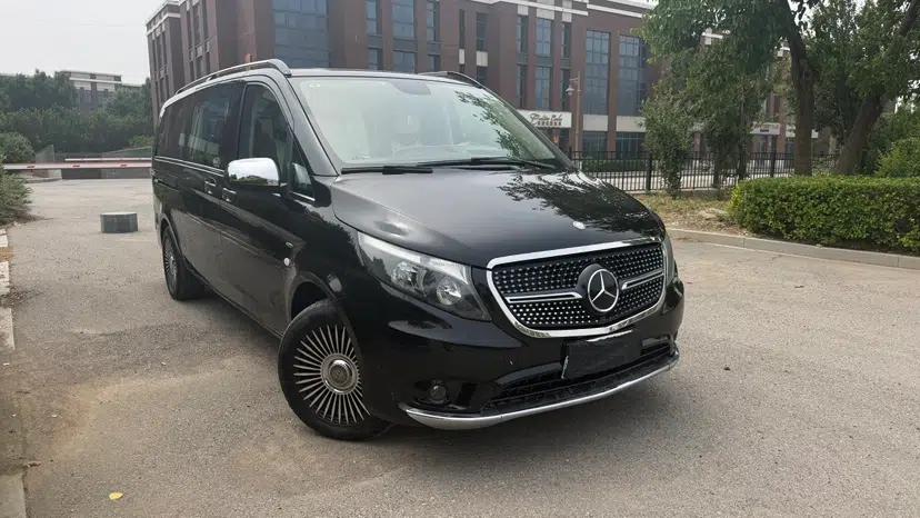 Mercedes-Benz Vito 2018 2.0T Elite Version 7 Seats China VI Emission Standard — миниатюра 3