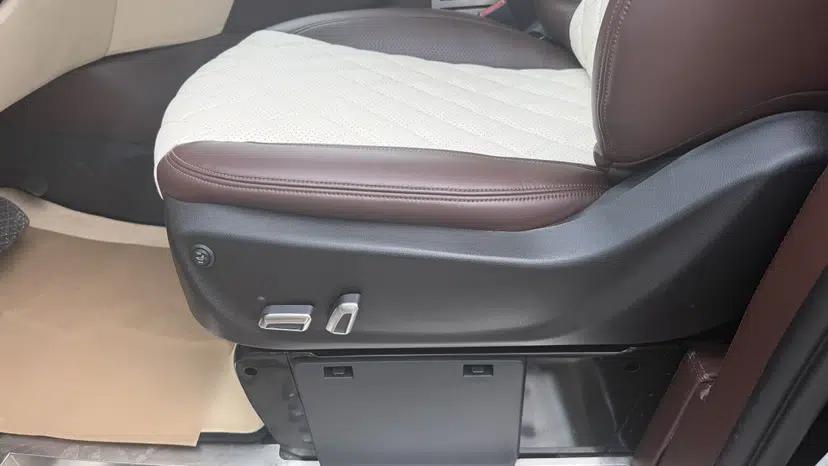 Mercedes-Benz Vito 2018 2.0T Elite Version 7 Seats China VI Emission Standard — миниатюра 23