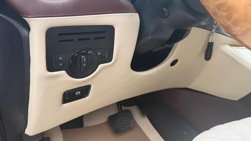 Mercedes-Benz Vito 2018 2.0T Elite Version 7 Seats China VI Emission Standard — миниатюра 27