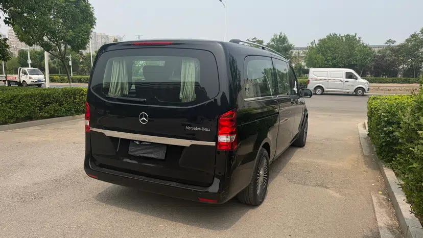 Mercedes-Benz Vito 2018 2.0T Elite Version 7 Seats China VI Emission Standard — миниатюра 7